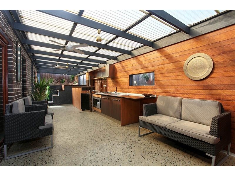 67 Mannavue Boulevard, Cranbourne North VIC 3977