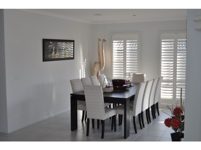 33 Waterhouse Way, Cranbourne South VIC 3977