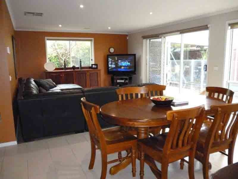 14  Harpenden Terrace, Cranbourne VIC 3977