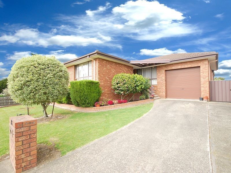 38 Dearing Avenue, Cranbourne VIC 3977