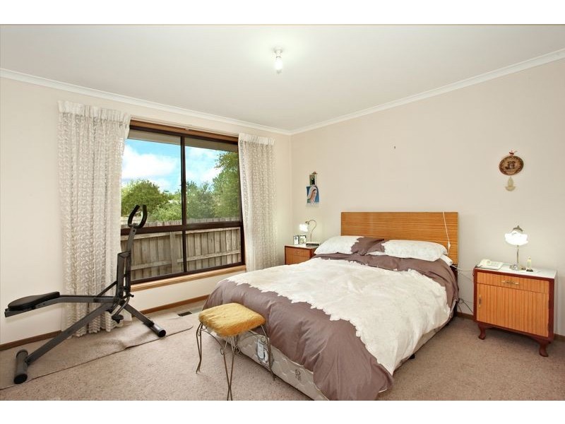 38 Dearing Avenue, Cranbourne VIC 3977