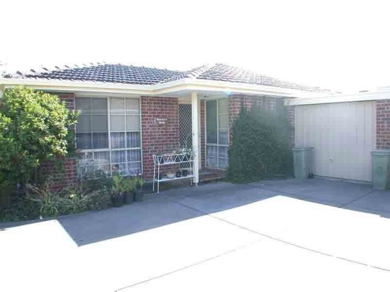 4/13 Lyall Street, Cranbourne VIC 3977