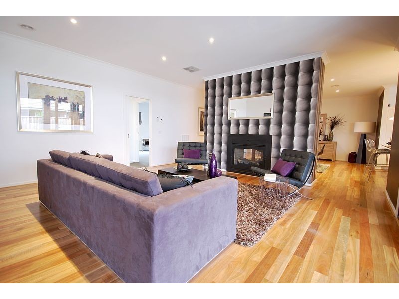 34 Wild Scotchman Way, Cranbourne East VIC 3977
