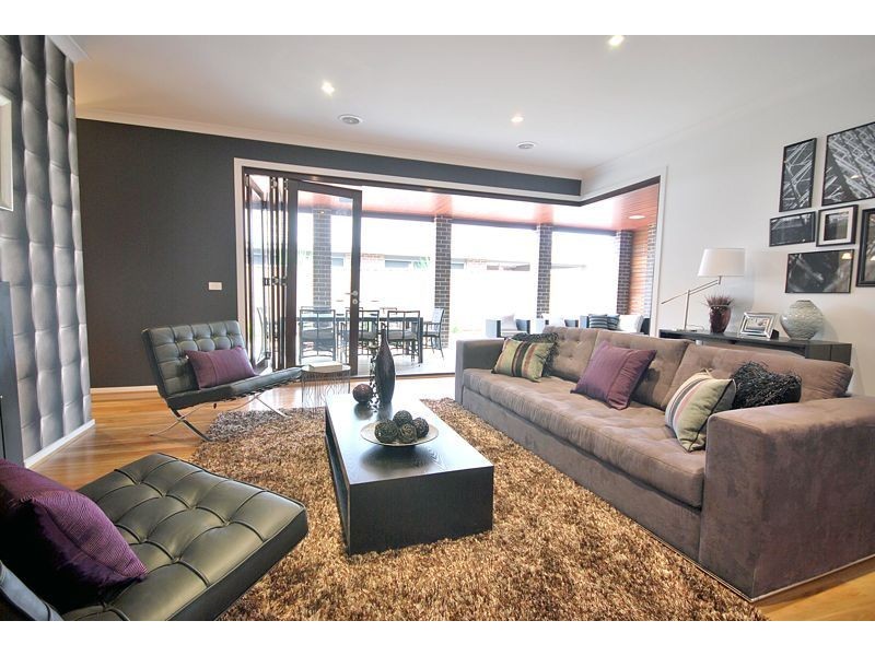 34 Wild Scotchman Way, Cranbourne East VIC 3977