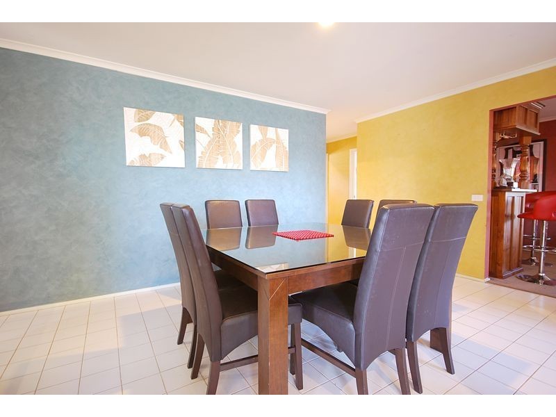 5 Dianne Court, Cranbourne North VIC 3977