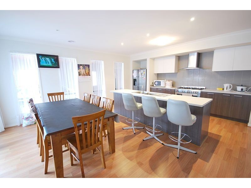 Cranbourne North VIC 3977