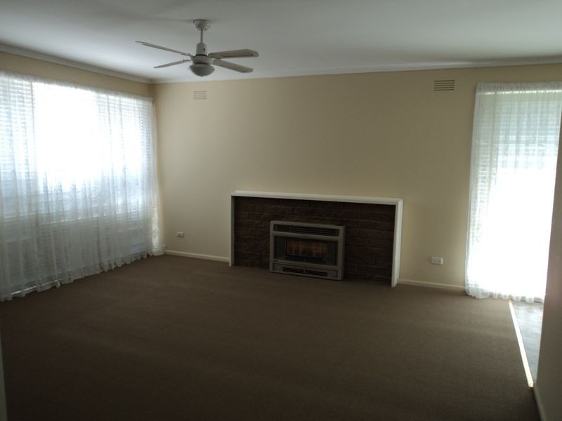 36 Campbell Parade, Cranbourne VIC 3977