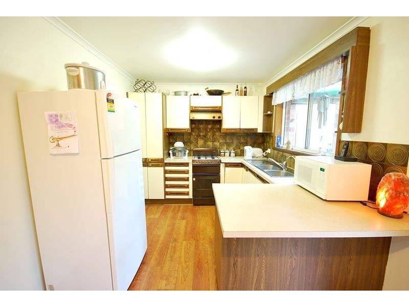 2/17 Fairfield Street, Cranbourne VIC 3977