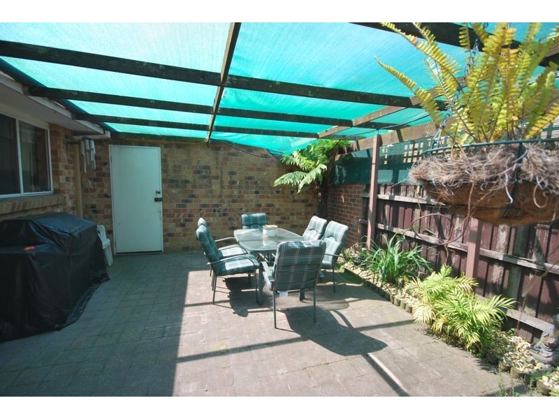 2/17 Fairfield Street, Cranbourne VIC 3977