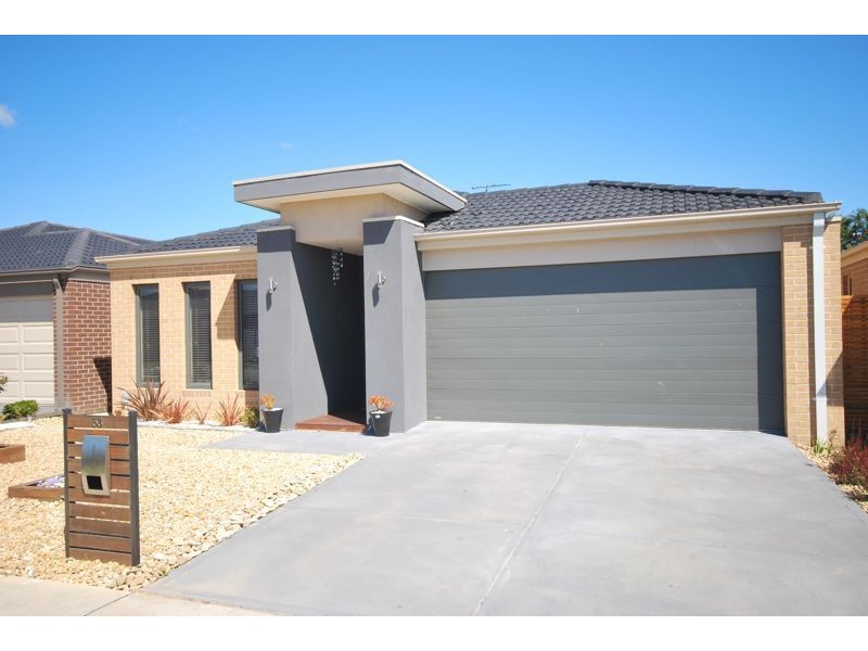 53 Bluemist Circuit, Lyndhurst VIC 3975