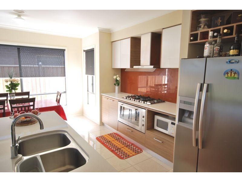 53 Bluemist Circuit, Lyndhurst VIC 3975