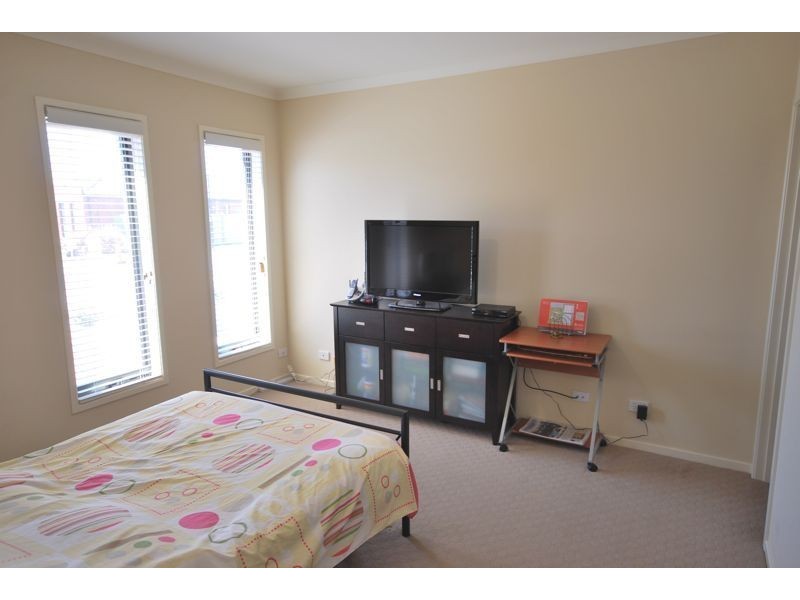 53 Bluemist Circuit, Lyndhurst VIC 3975
