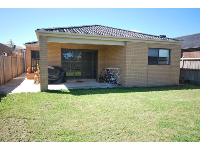 53 Bluemist Circuit, Lyndhurst VIC 3975