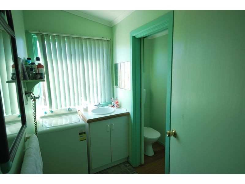 4 McLaren Avenue, Cranbourne VIC 3977