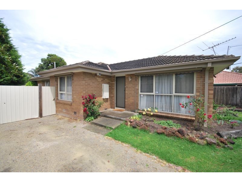18 Fenfield Street, Cranbourne VIC 3977