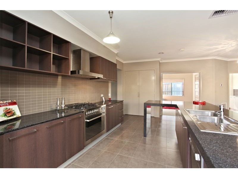 Cranbourne North VIC 3977