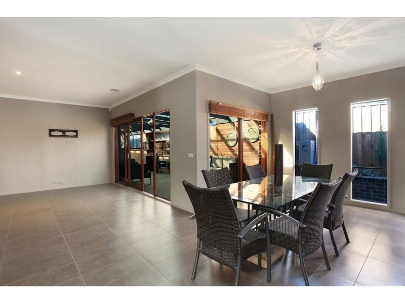 Cranbourne North VIC 3977