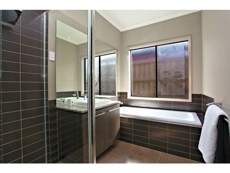 Cranbourne North VIC 3977