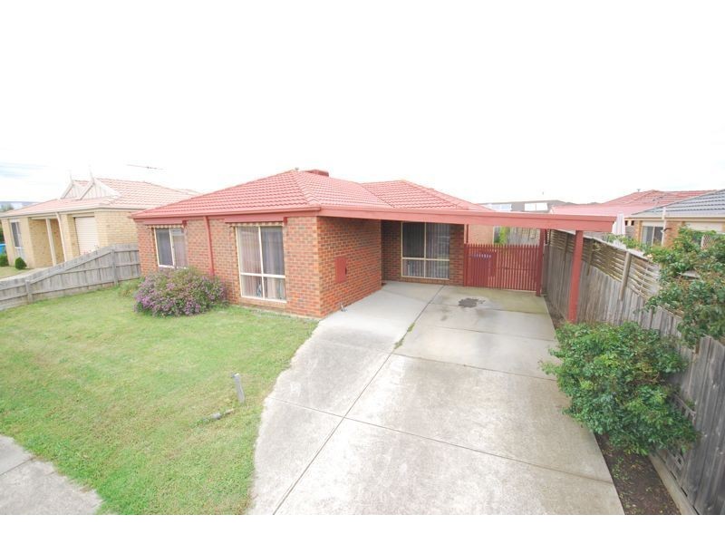 75 Scarborough Avenue, Cranbourne West VIC 3977