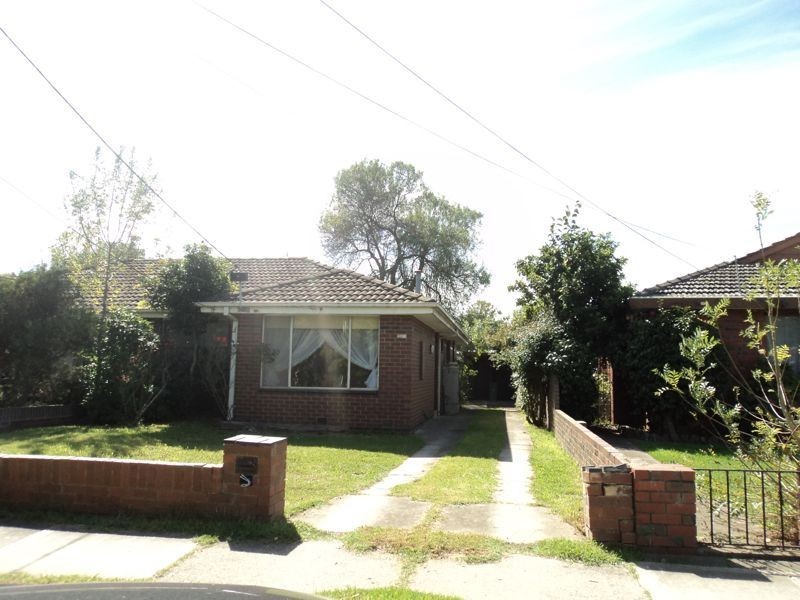 2/211 Sladen Street, Cranbourne VIC 3977