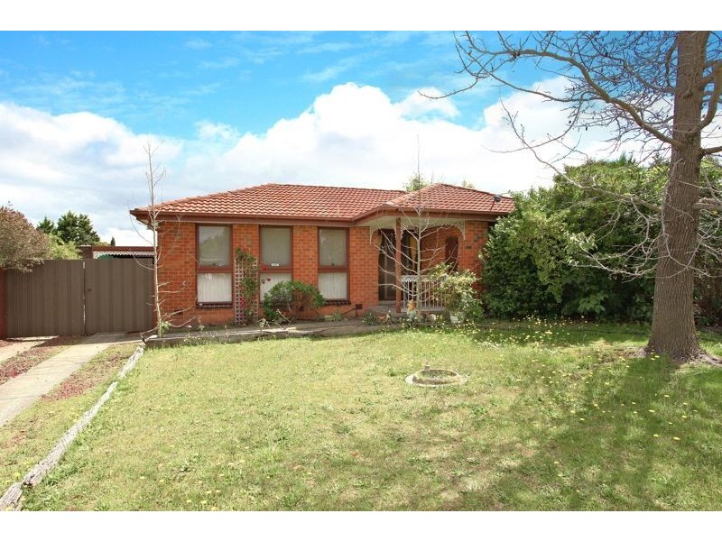 5 Ruffy Drive, Cranbourne VIC 3977