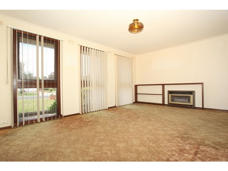 5 Ruffy Drive, Cranbourne VIC 3977