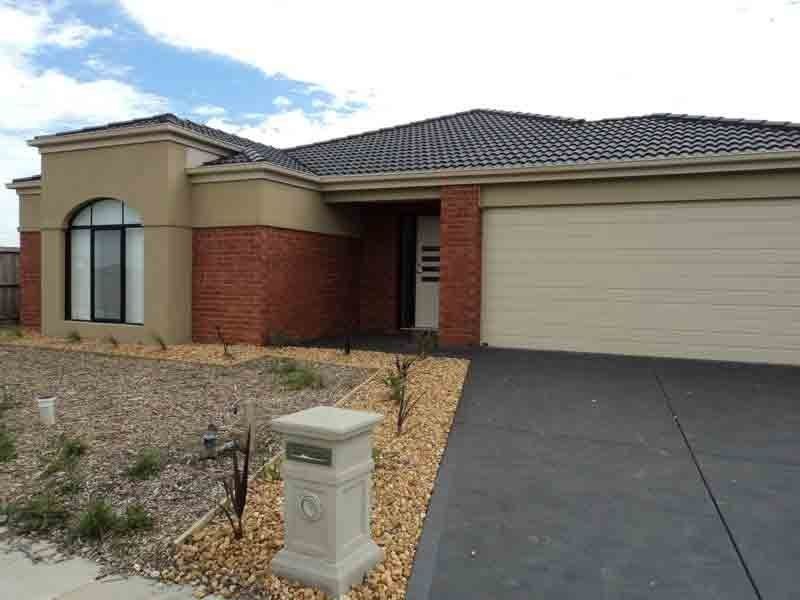 229 Paterson Drive, Lynbrook VIC 3975
