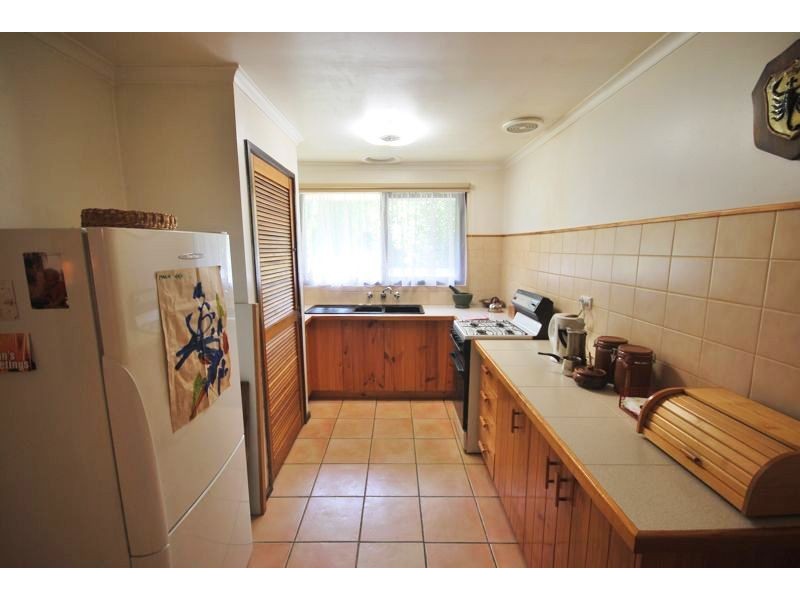 11 Elaine Court, Cranbourne VIC 3977