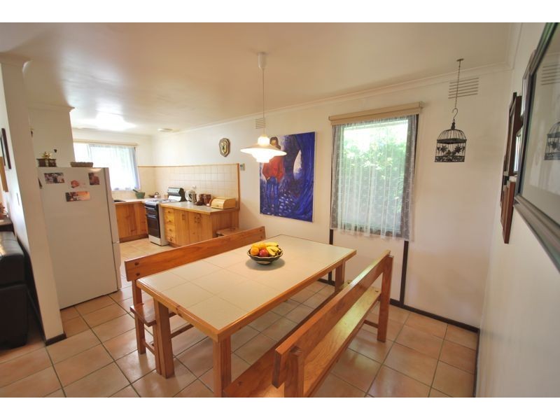 11 Elaine Court, Cranbourne VIC 3977