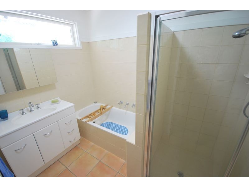 11 Elaine Court, Cranbourne VIC 3977