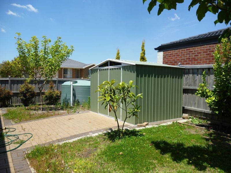 41 Von Nida Drive, Cranbourne North VIC 3977