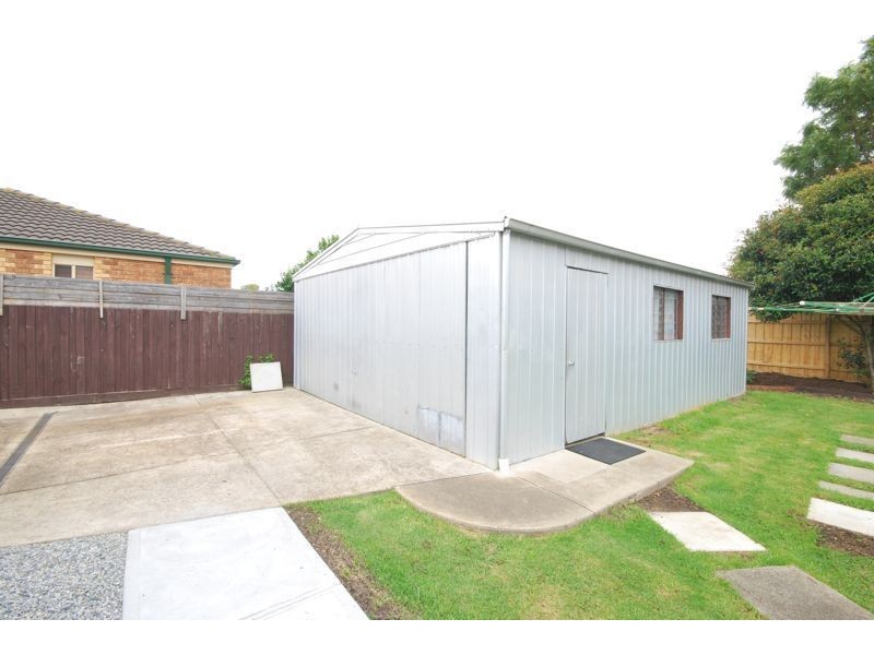 5 Jacinta Drive, Cranbourne West VIC 3977