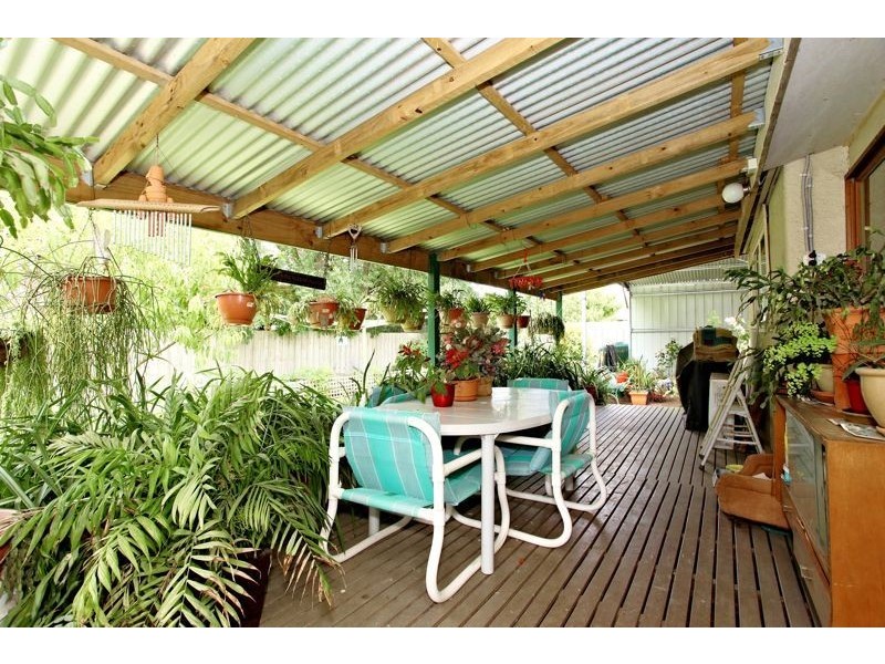 4 McLaren Avenue, Cranbourne VIC 3977