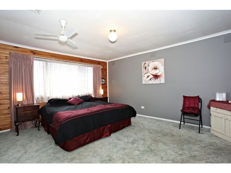32 Spring Road, Junction Village VIC 3977