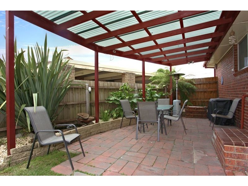 32 Spring Road, Junction Village VIC 3977