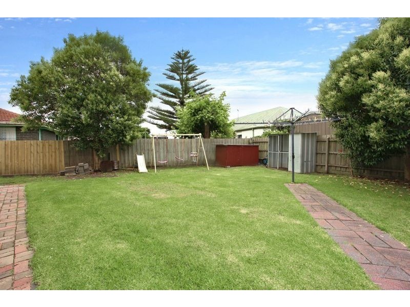 32 Spring Road, Junction Village VIC 3977