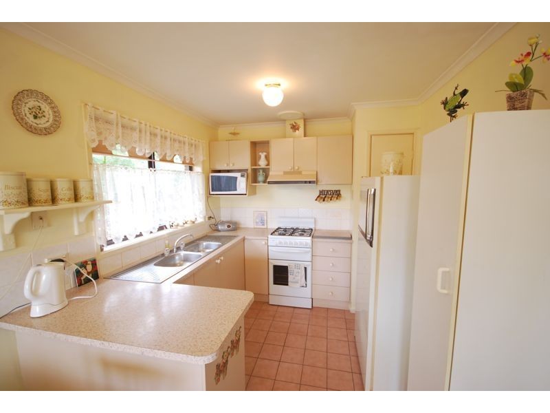 8A Marnie Drive, Cranbourne West VIC 3977