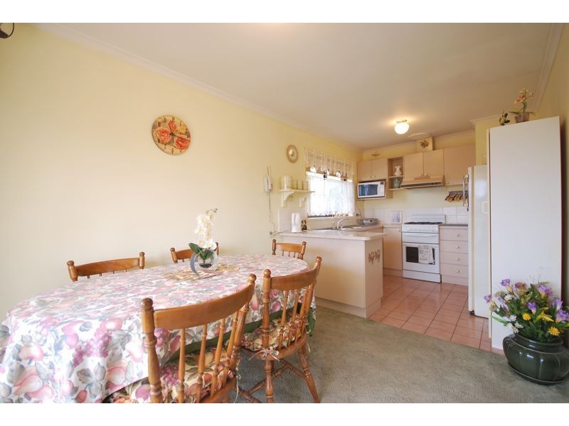 8A Marnie Drive, Cranbourne West VIC 3977