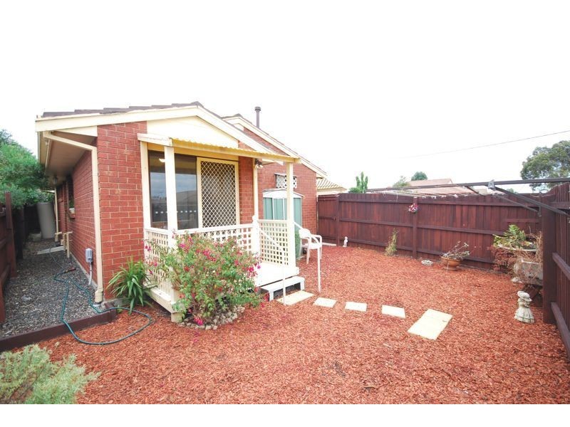 8A Marnie Drive, Cranbourne West VIC 3977