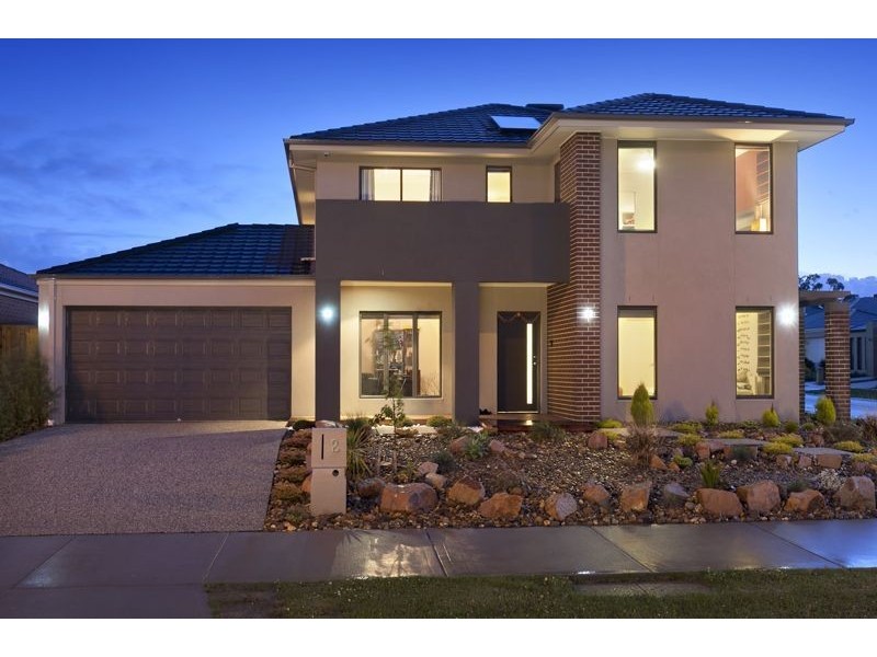 2 Ascent Drive, Cranbourne North VIC 3977