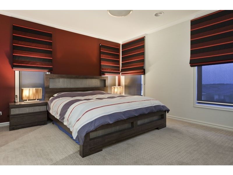 2 Ascent Drive, Cranbourne North VIC 3977