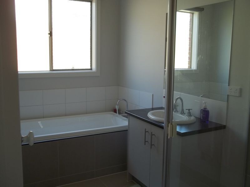 126 Linsell Boulevard, Cranbourne East VIC 3977