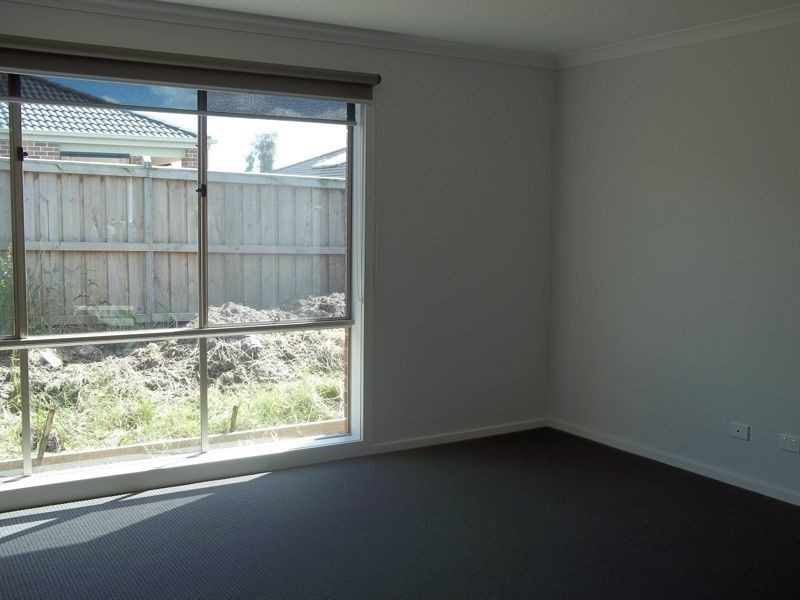 126 Linsell Boulevard, Cranbourne East VIC 3977