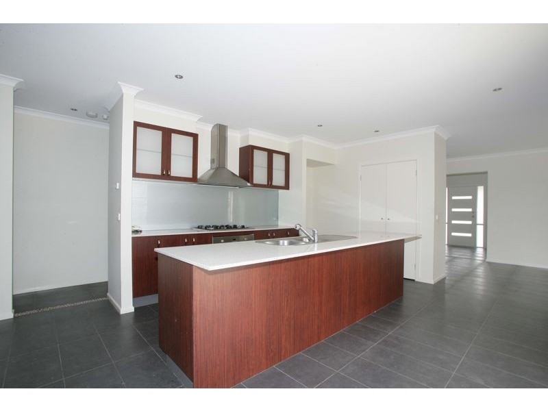 41 Ebony Street, Cranbourne VIC 3977