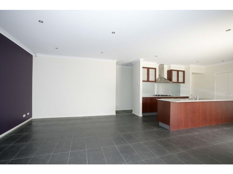 41 Ebony Street, Cranbourne VIC 3977