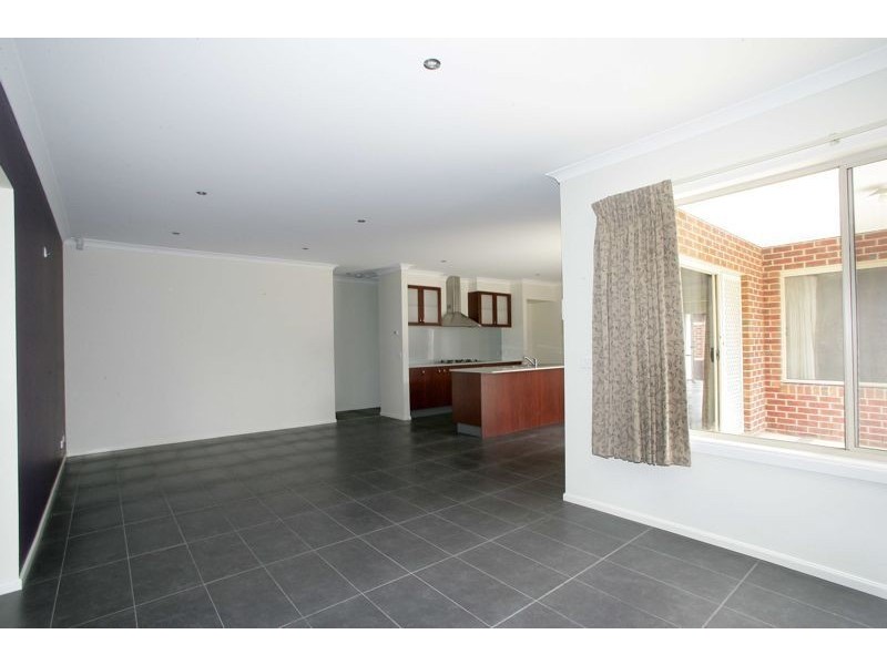 41 Ebony Street, Cranbourne VIC 3977