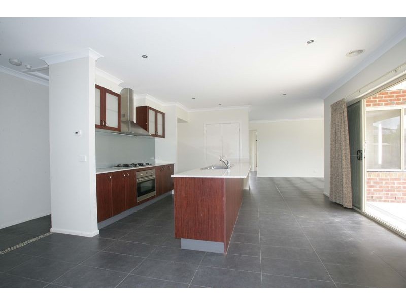 41 Ebony Street, Cranbourne VIC 3977