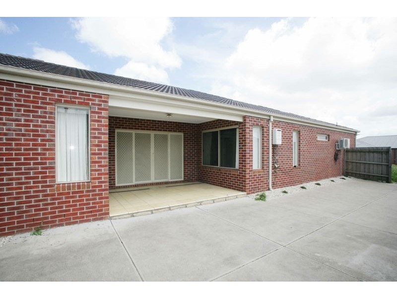 41 Ebony Street, Cranbourne VIC 3977