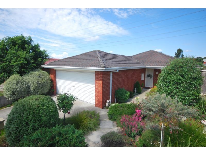 38 Raisell Road, Cranbourne West VIC 3977