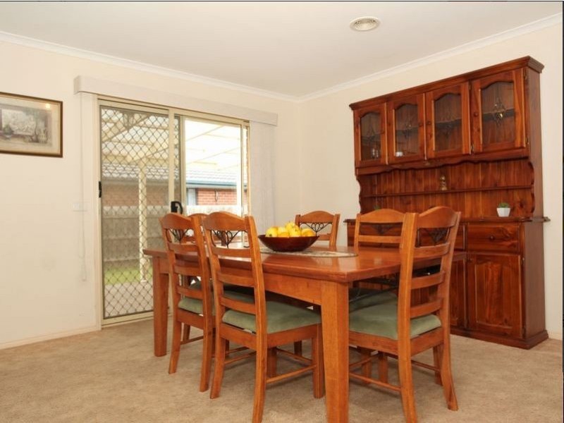 12 Cornwell Crescent, Cranbourne East VIC 3977